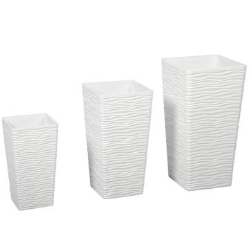 Outsunny Set de 3 Ghivece de Exterior Suprapozabile cu Model Ondulat, Ghivece Pătrate din Plastic pentru Flori cu Orificii de Drenaj, 42/55/65 cm, Alb, Negru, Maro | Aosom Romania
