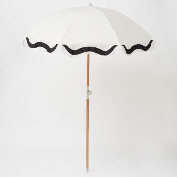 Umbrelă de soare neagră-albă ø 155 cm Casa Marbella – Sunnylife