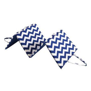 Pernă pentru scaun de grădină albă/albastră pentru șezlong 49x137 cm Zig Zag – B.E.S.